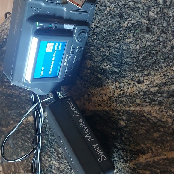 Sony Digital Mavica SD card & Floppy Disc Camera - Picture 6 of 15